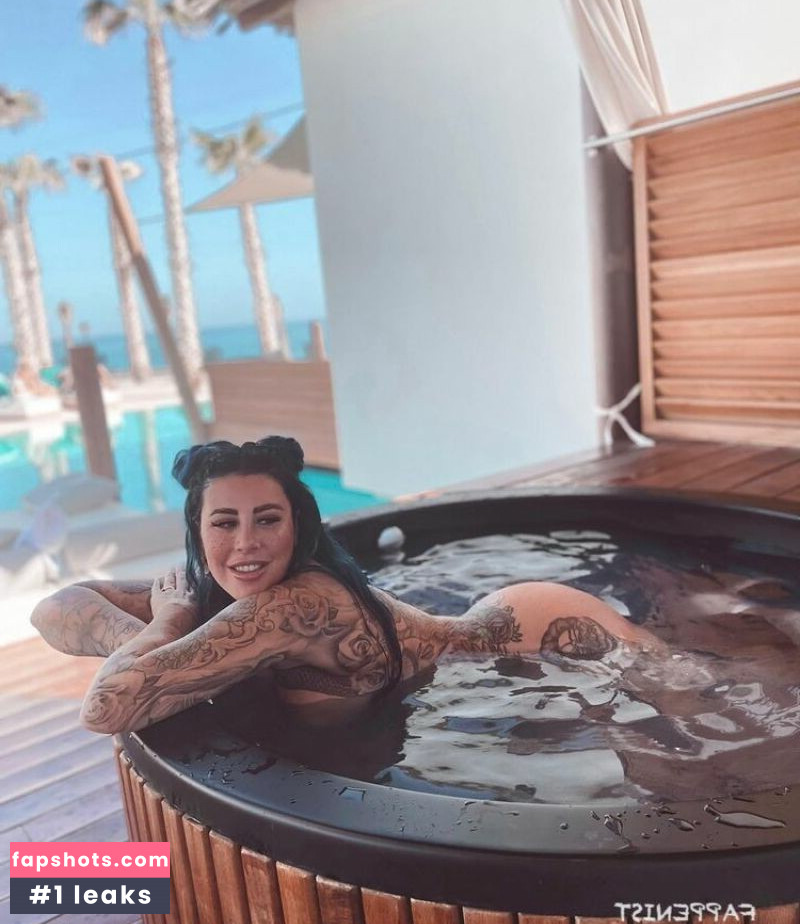 Kate Merlan gallery photo #13