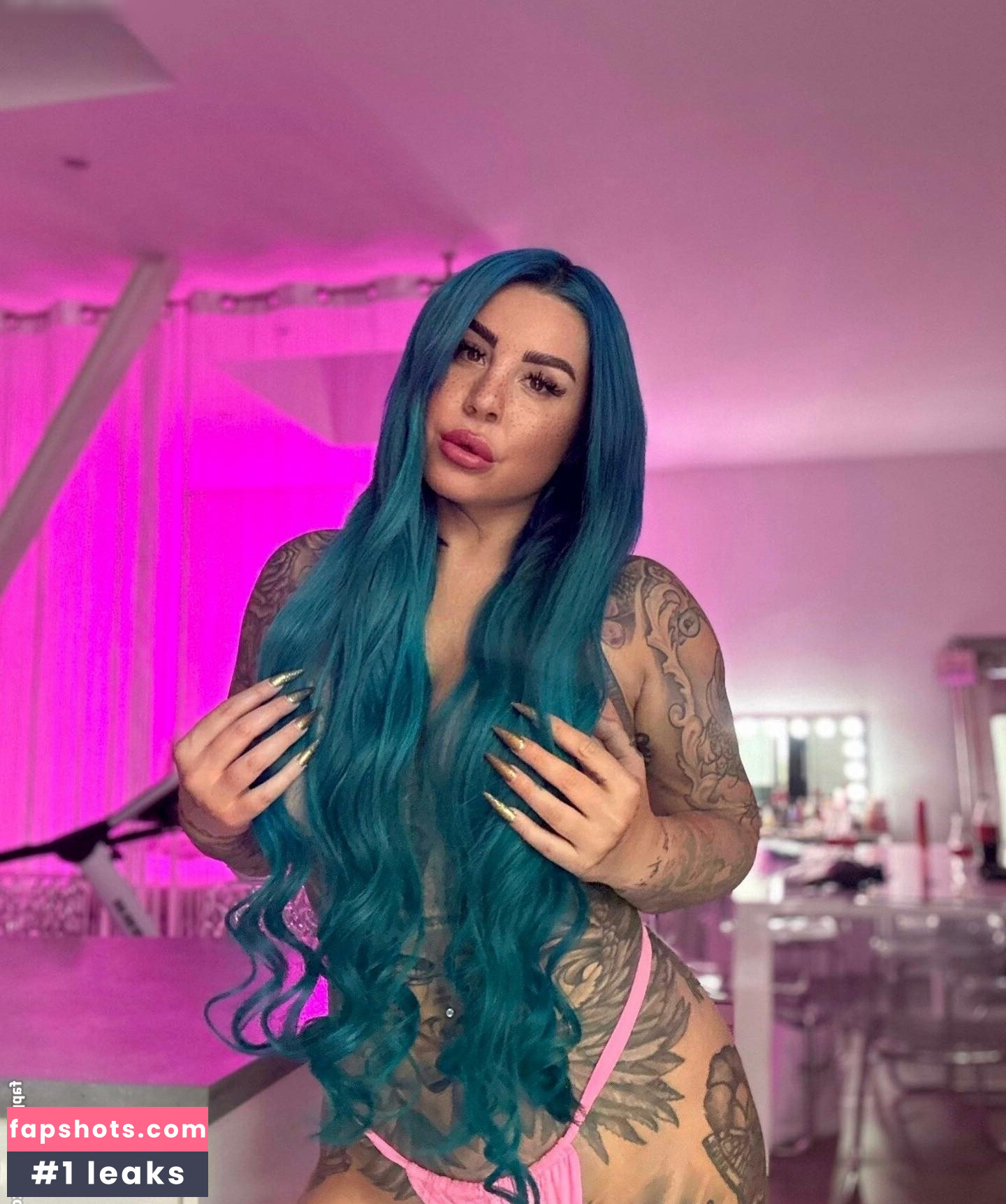 Kate Merlan gallery photo #26