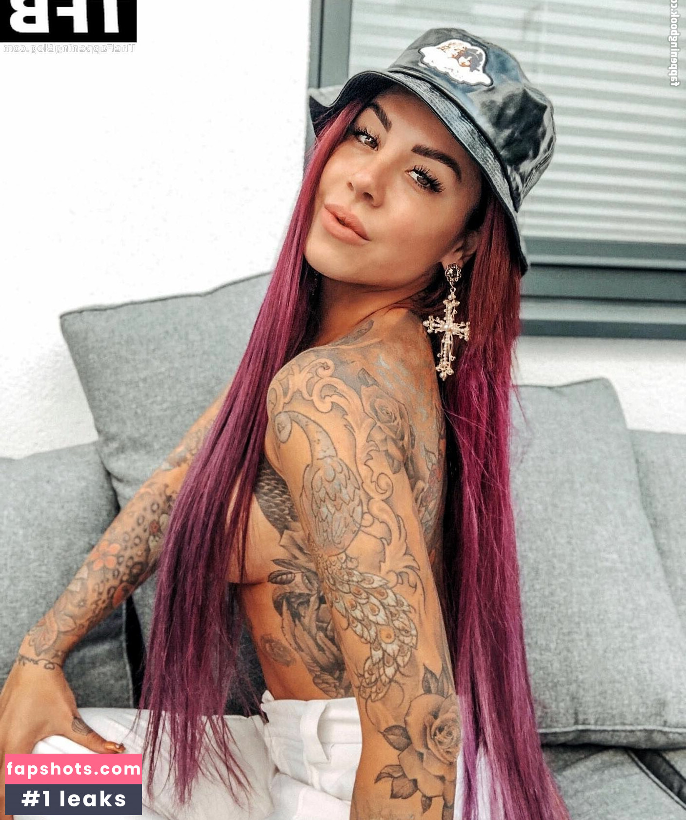 Kate Merlan gallery photo #35