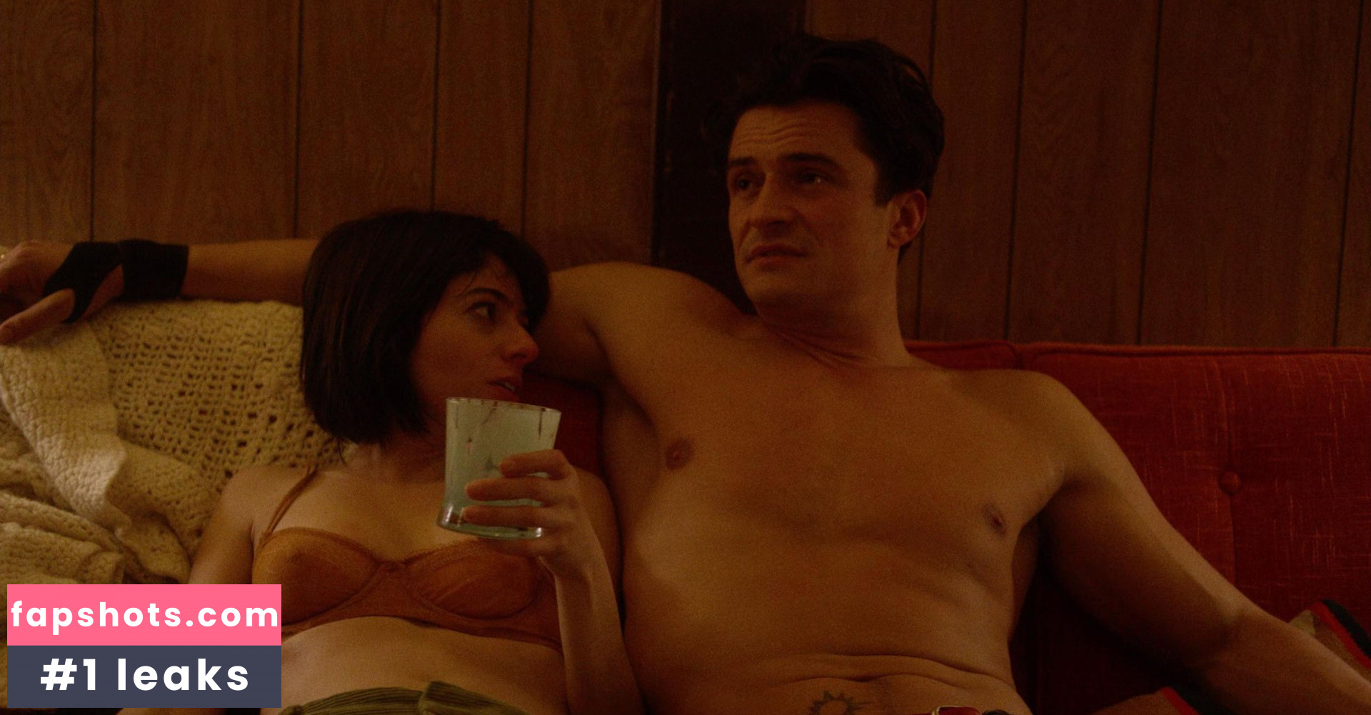 Kate Micucci Nahé úniky fotek pouze od fanoušků #83 - Fapshots