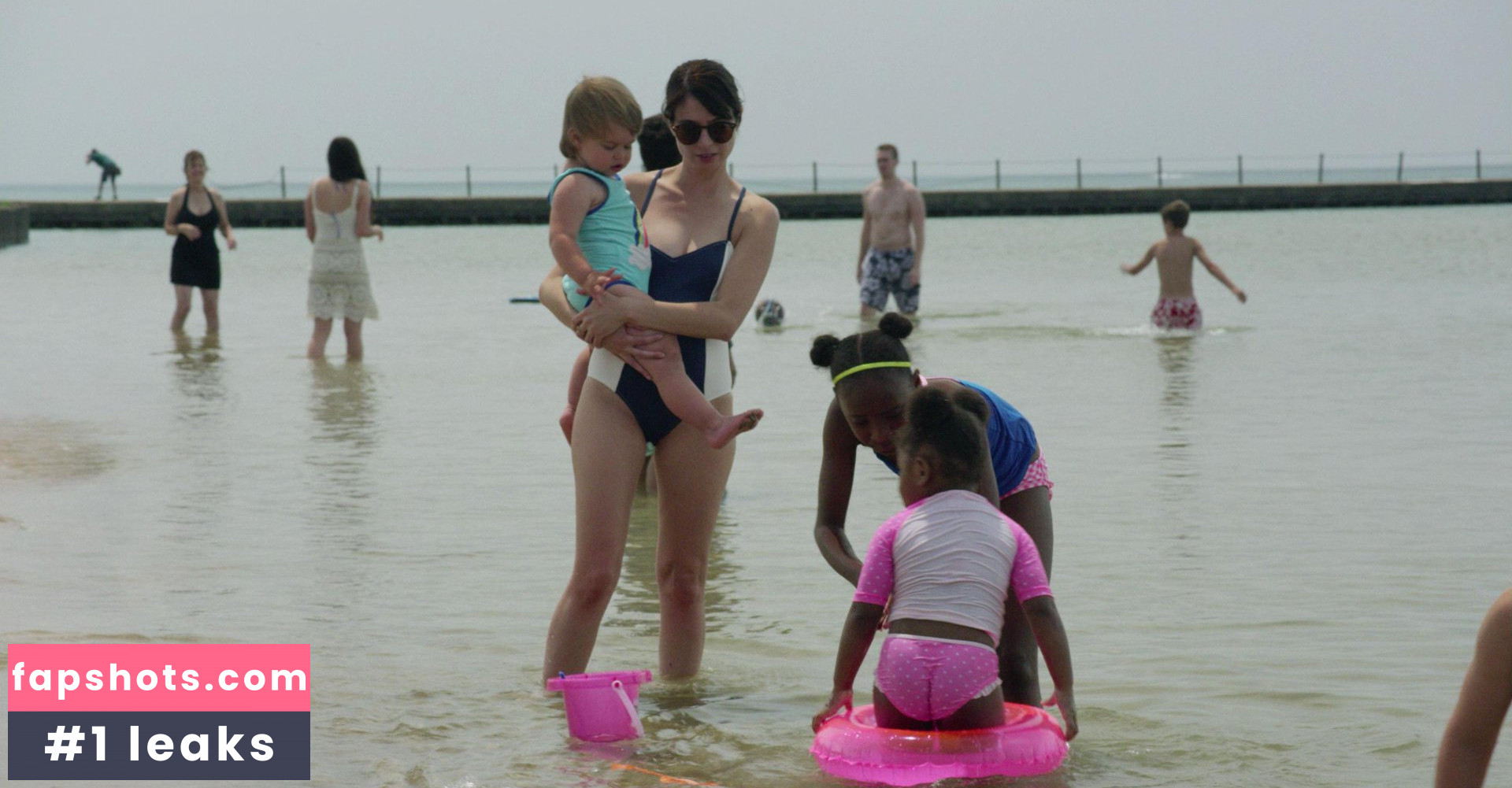 Kate Micucci Nahé úniky fotek pouze od fanoušků #86 - Fapshots