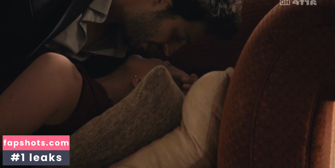 Kate Moran gallery photo #27