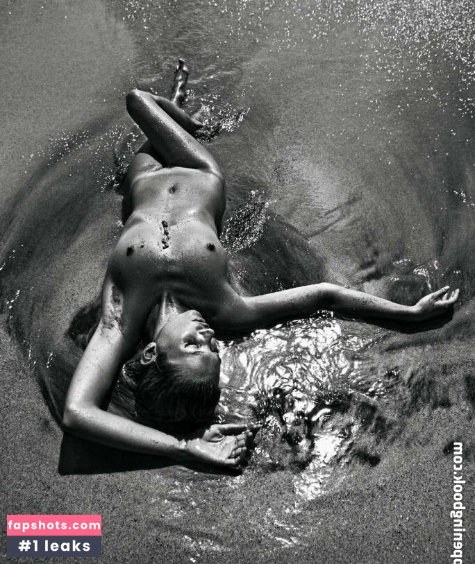 Kate Moss Nude Leaks OnlyFans Photos #13 - LeakJerk