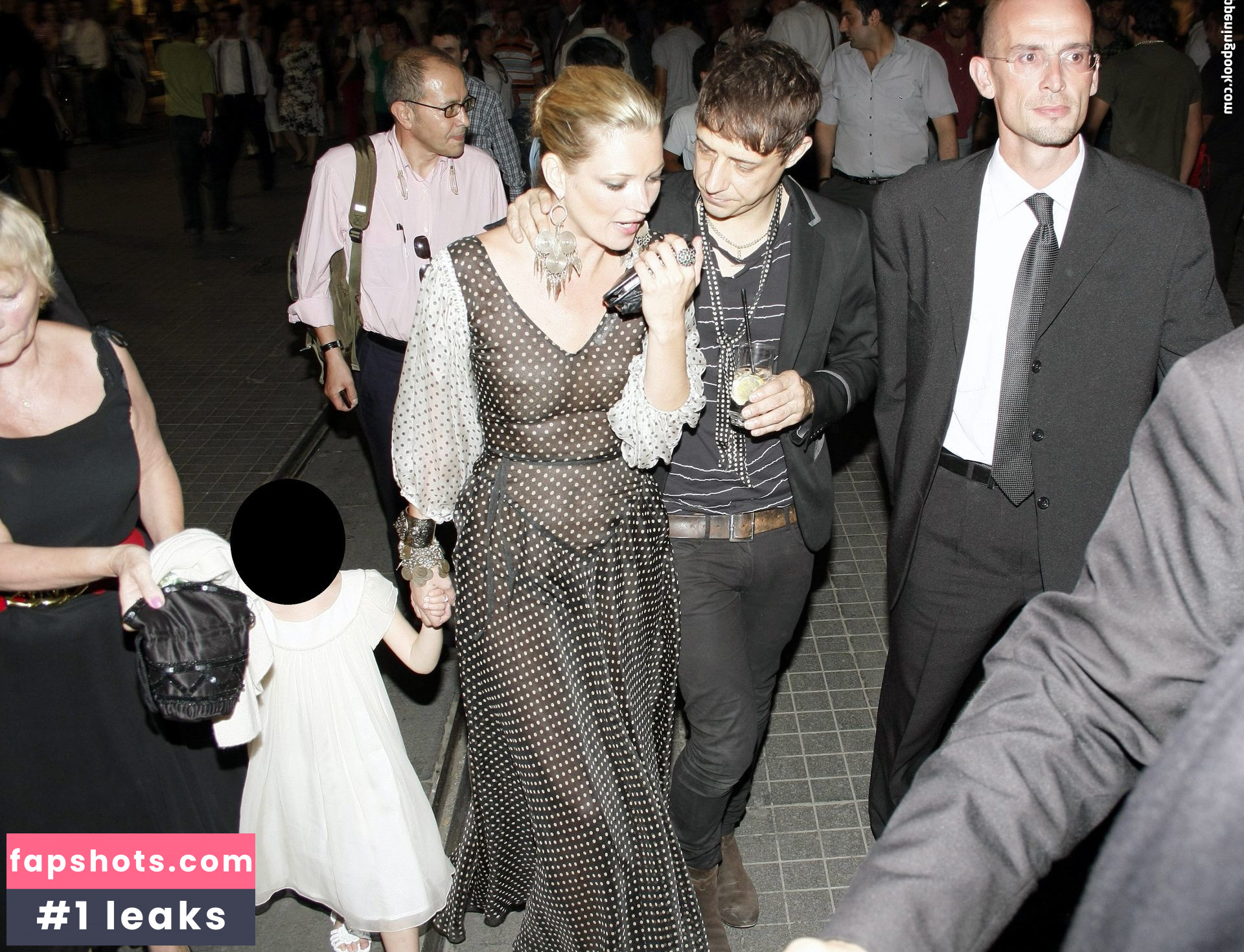 Kate Moss Nude Leaks OnlyFans Photos #159 - LeakJerk