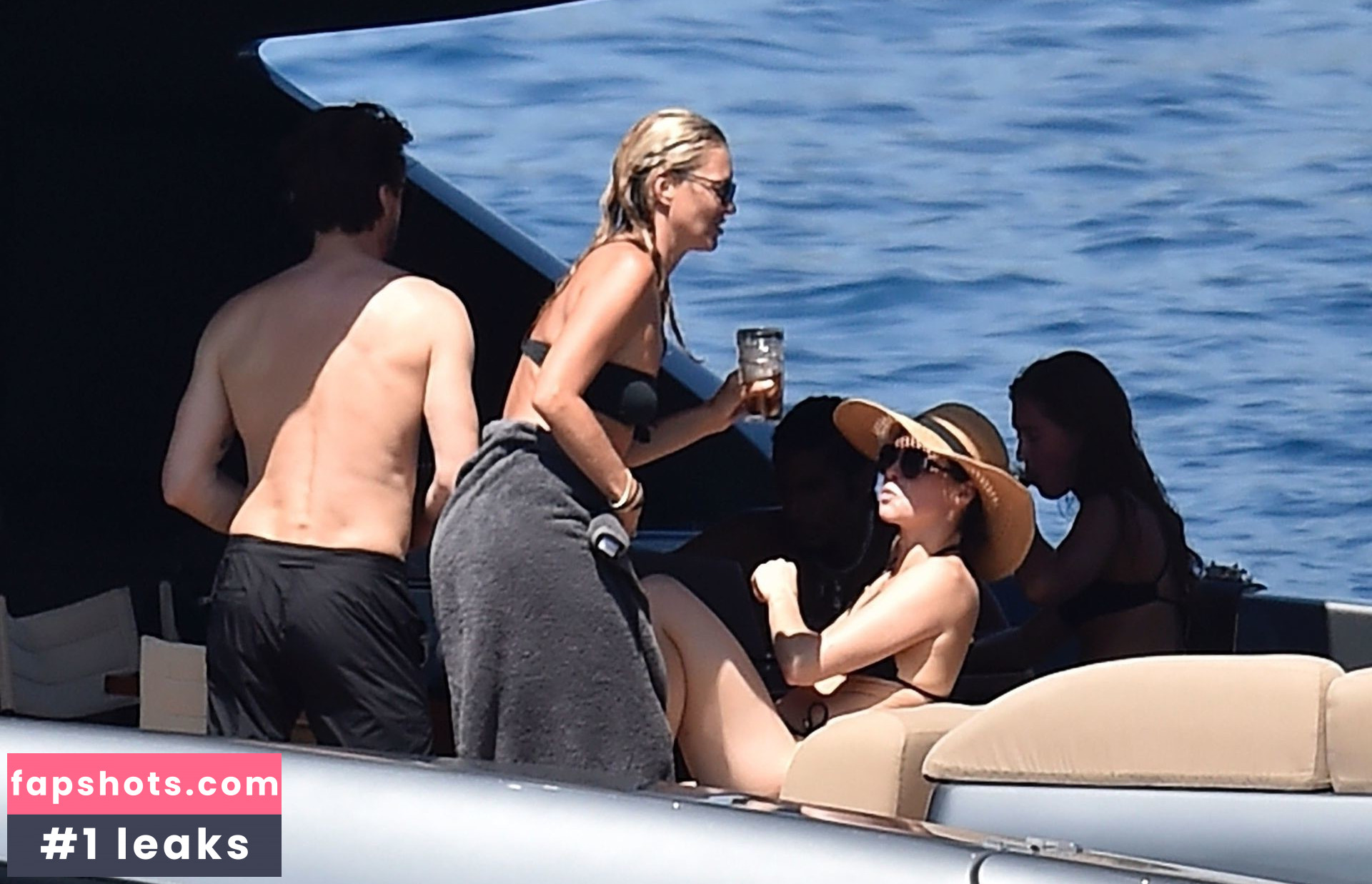 Kate Moss Nude Leaks OnlyFans Photos #251 - LeakJerk