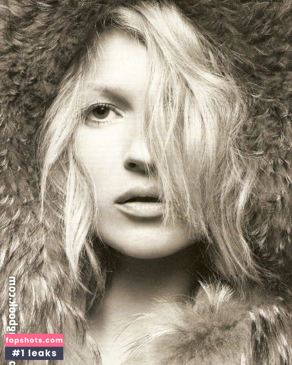 Kate Moss Nude Leaks OnlyFans Photos #27 - LeakJerk