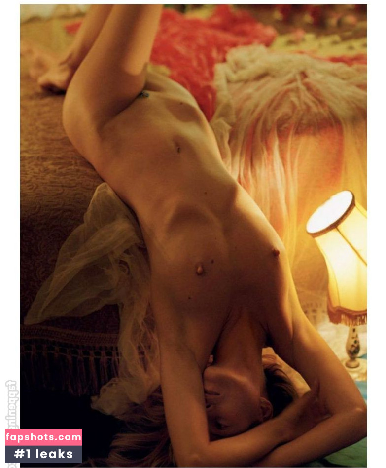 Kate Moss Nude Leaks OnlyFans Photos #263 - LeakJerk