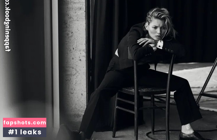 Kate Moss Nude Leaks OnlyFans Photos #32 - LeakJerk