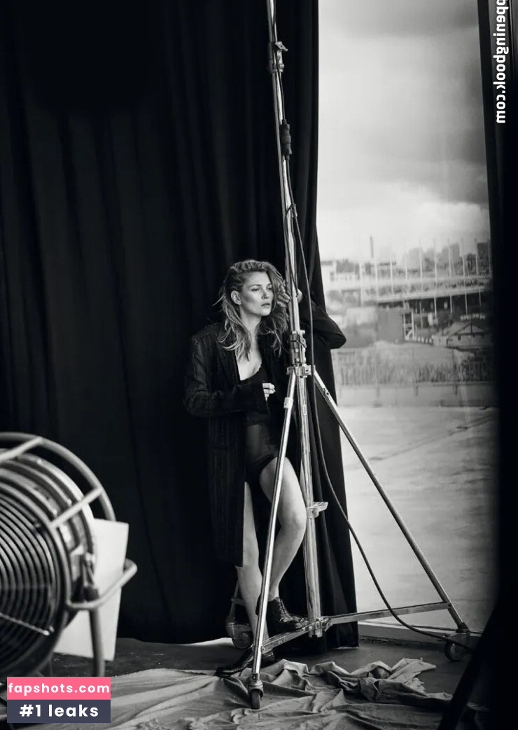 Kate Moss Nude Leaks OnlyFans Photos #34 - LeakJerk