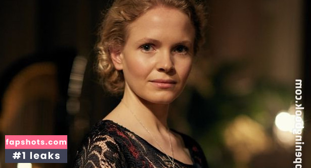 Kate Phillips gallery photo #2