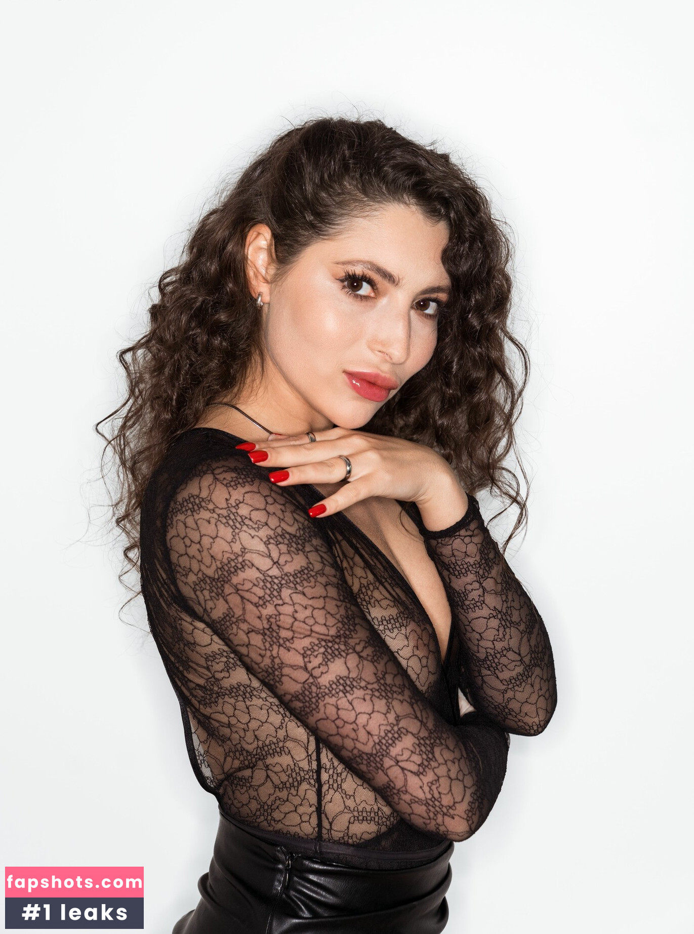 Kate Quinn gallery photo #96