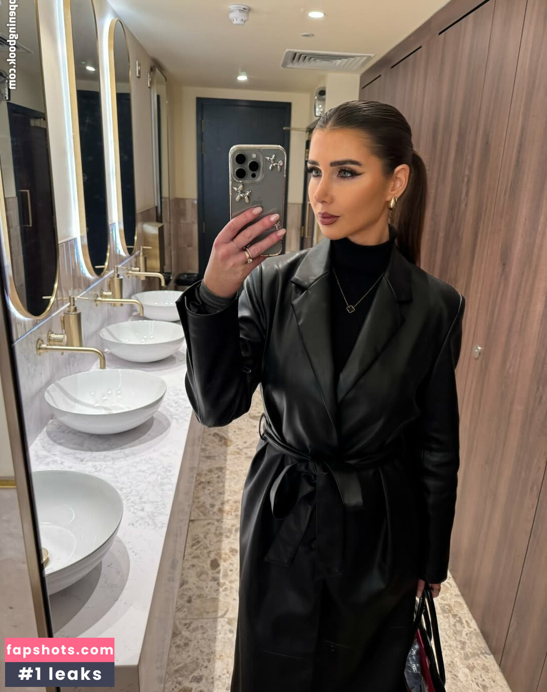 Kate Tracey gallery photo #8