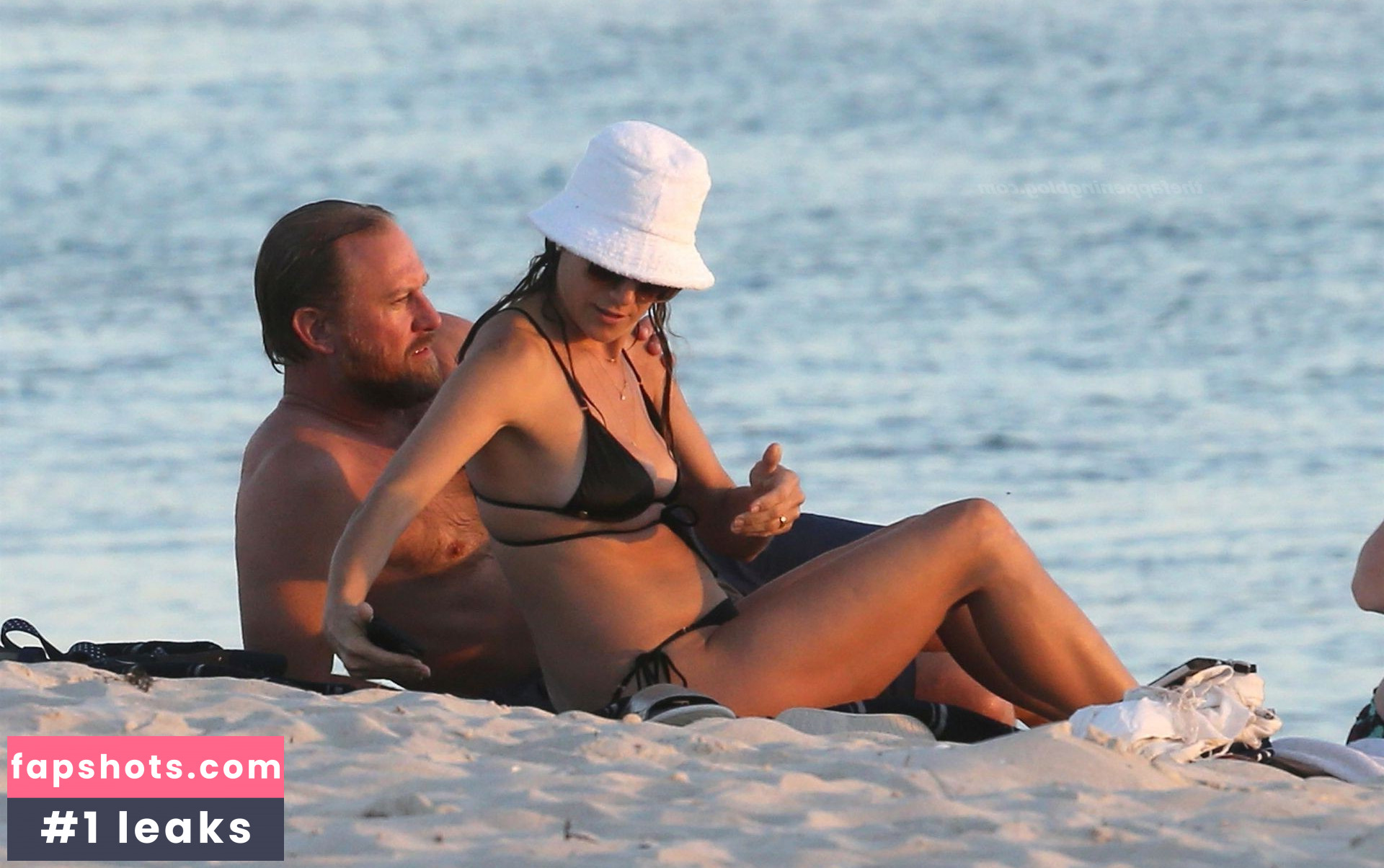 Kate Walsh gallery photo #122