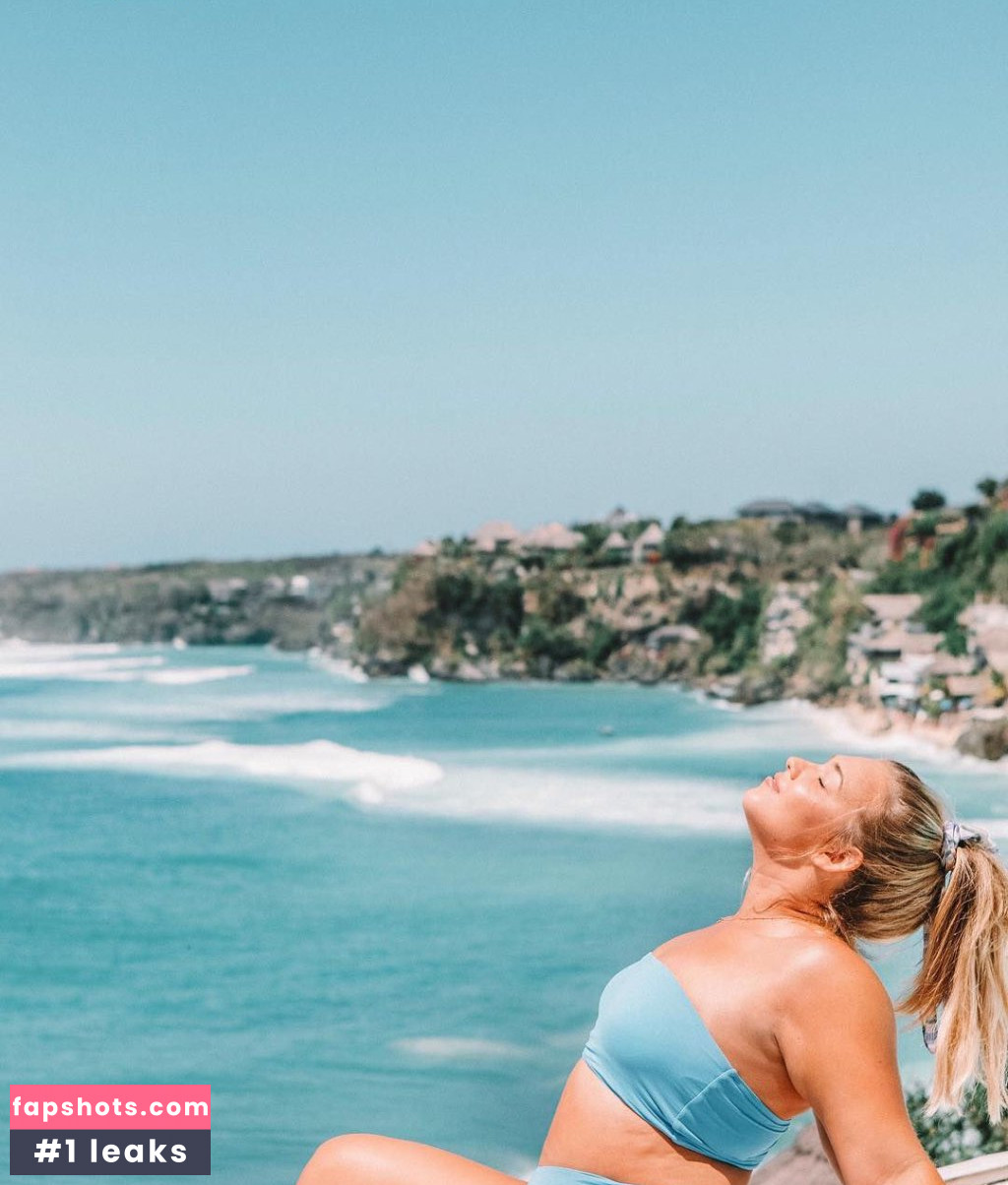 Kate Wasley gallery photo #43