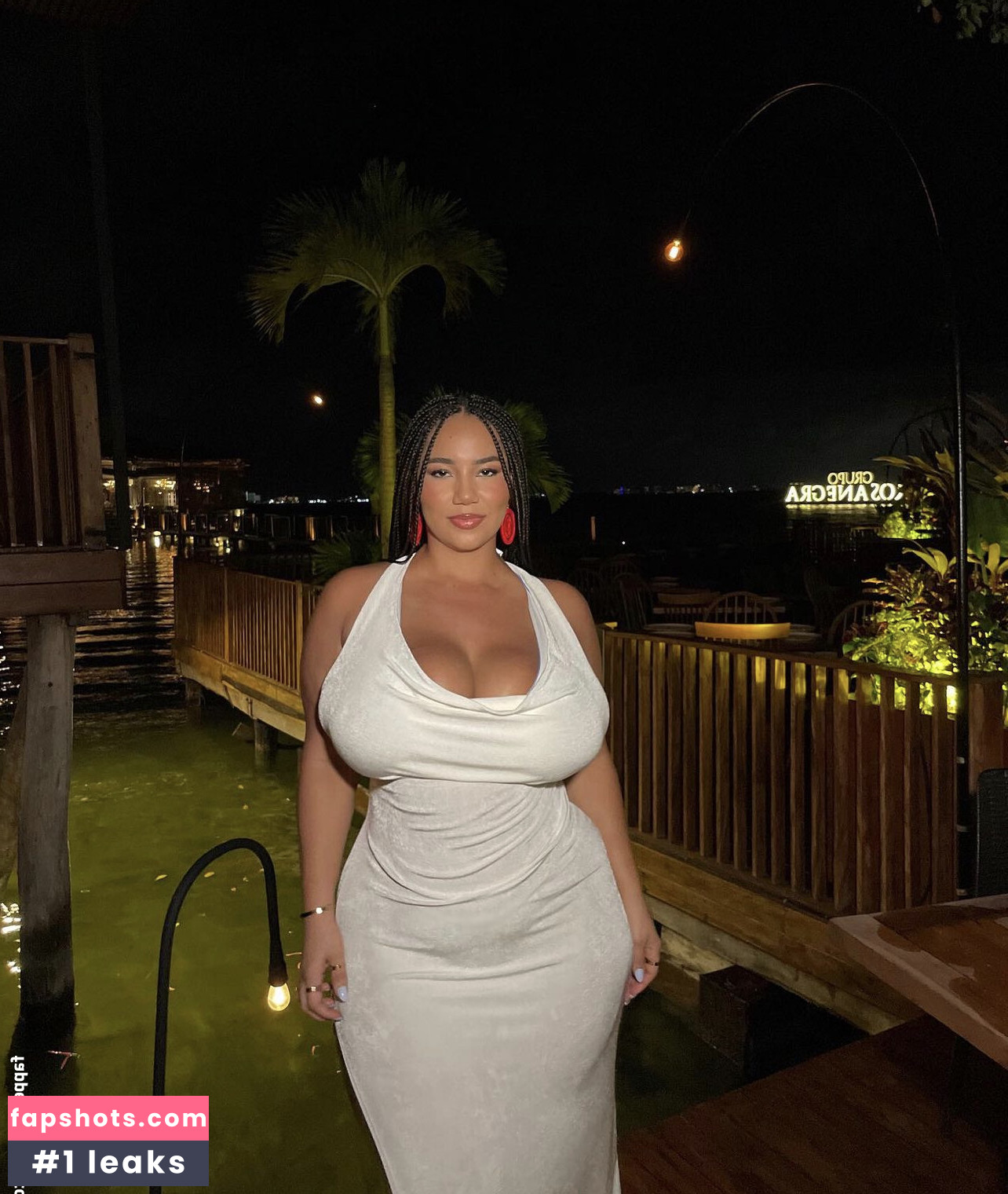 Katelyn Folasade gallery photo #31