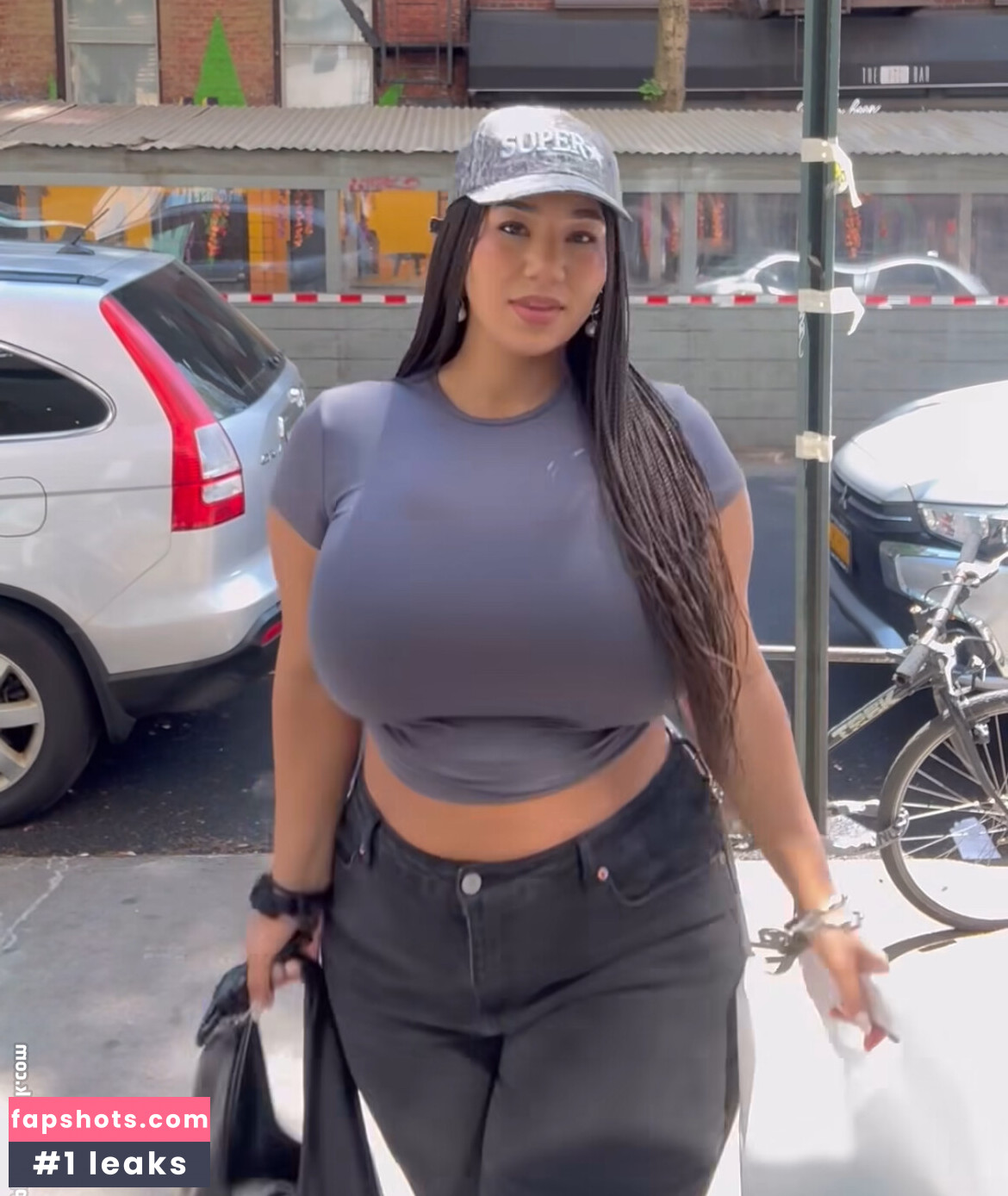 Katelyn Folasade gallery photo #6