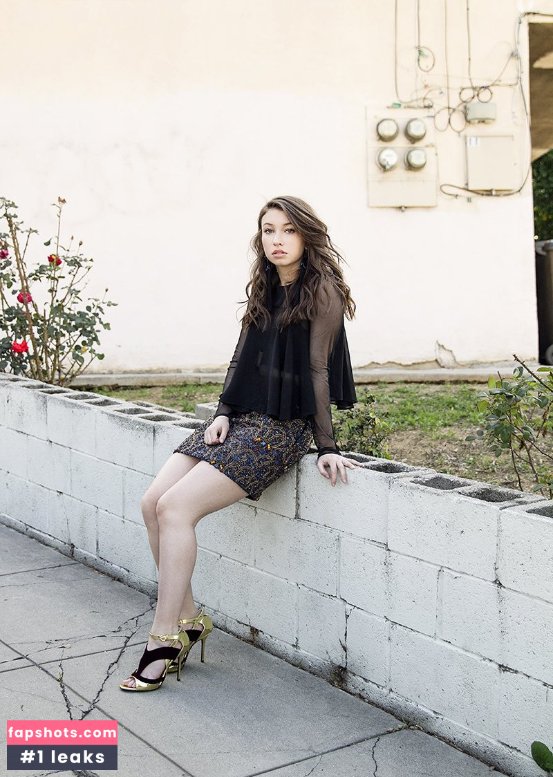 Katelyn Nacon gallery photo #42