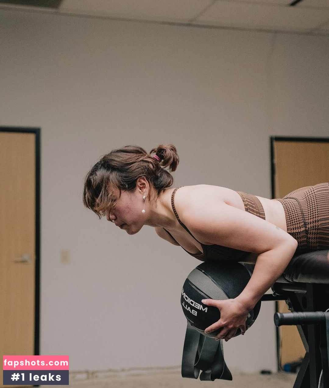 Katelyn Ohashi gallery photo #28