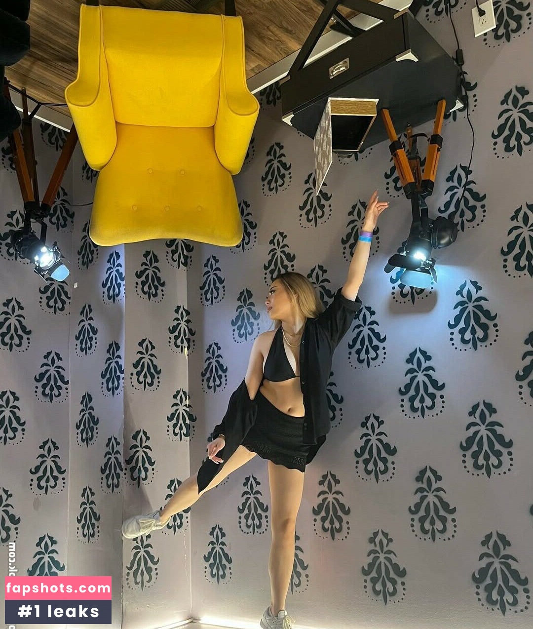 Katelyn Young gallery photo #11