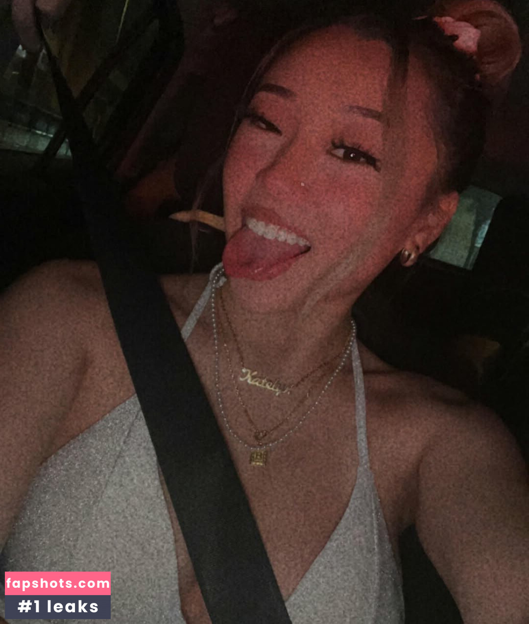 Katelyn Young gallery photo #13