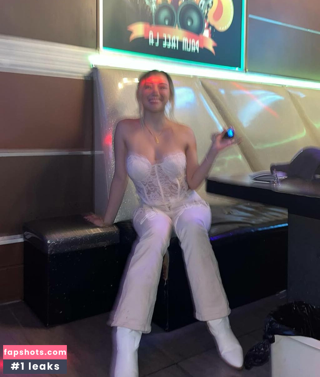 Katelyn Young gallery photo #6