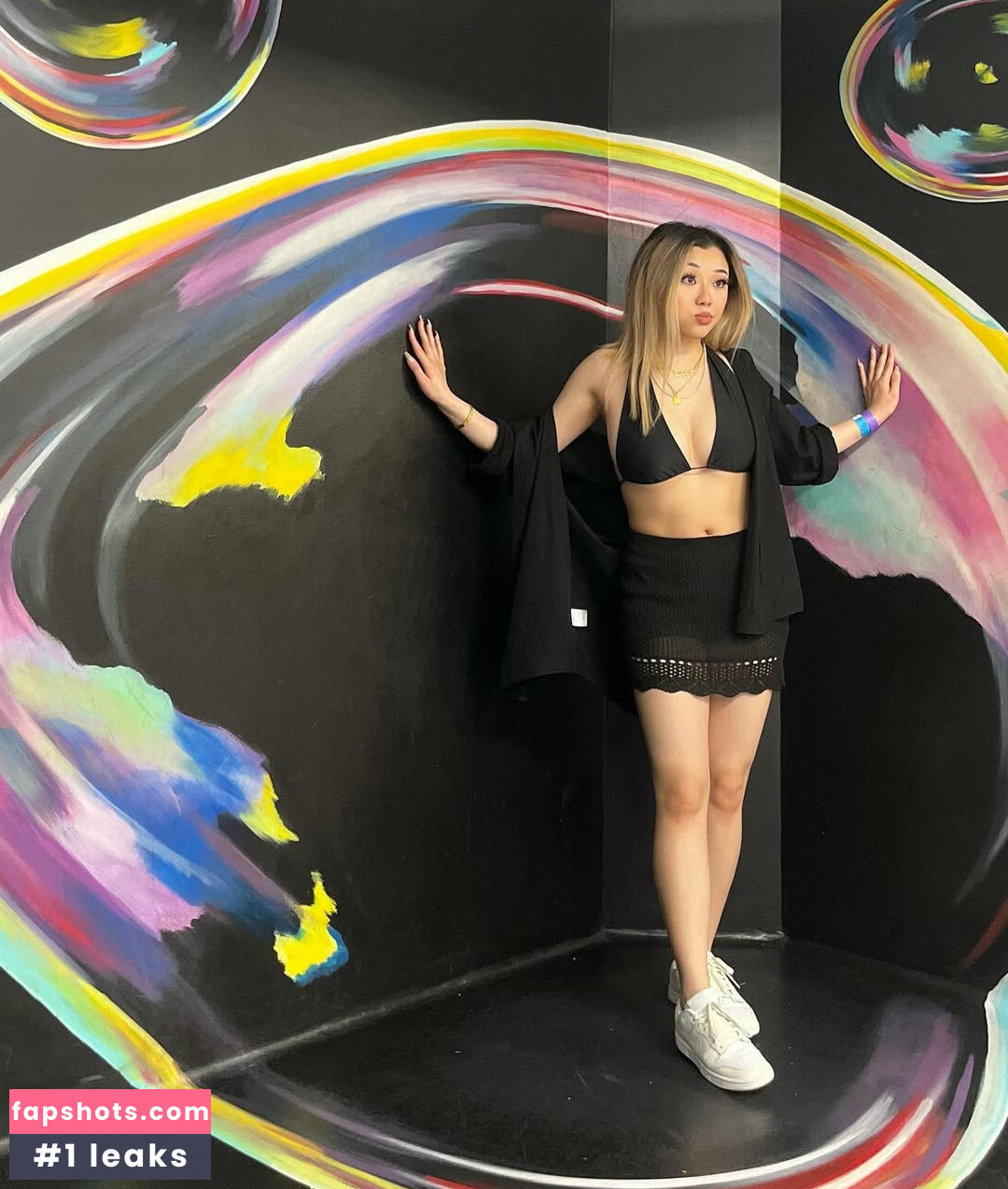 Katelyn Young gallery photo #10