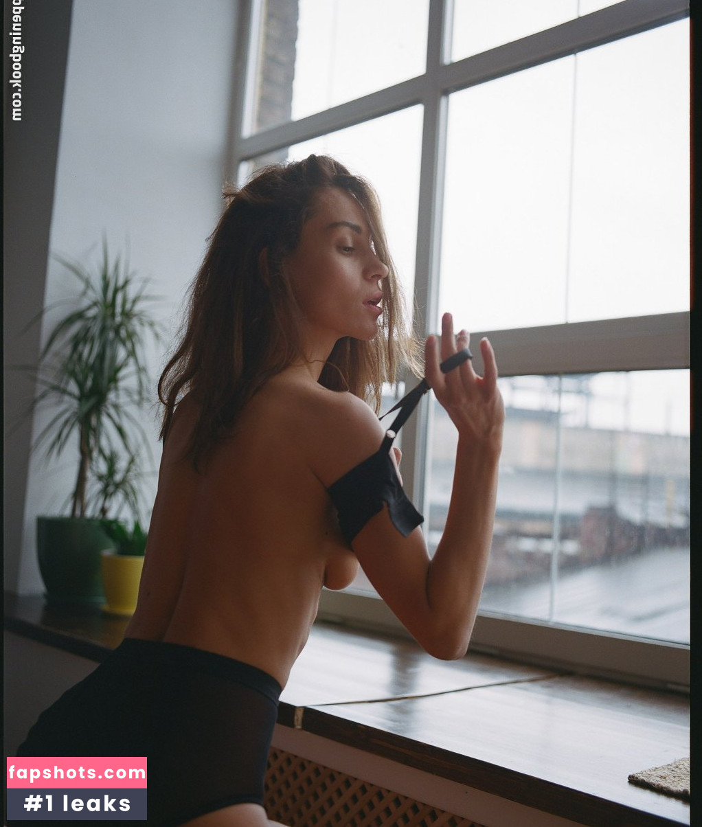 Katerina Klein gallery photo #7