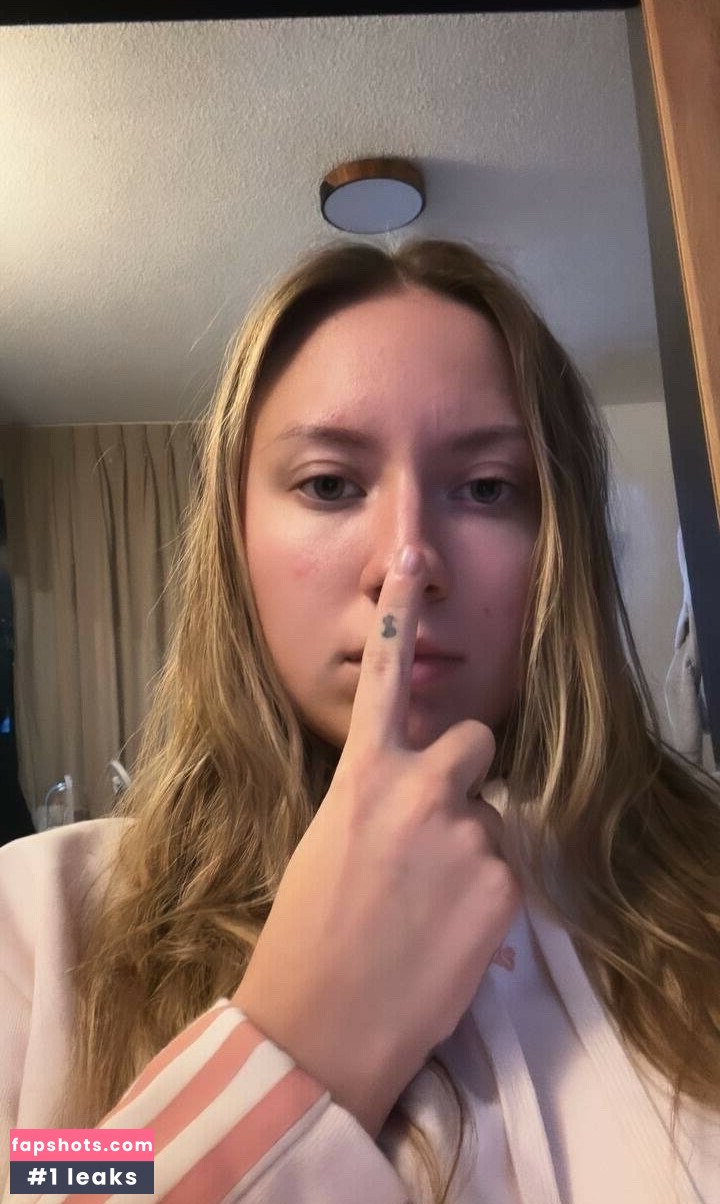 KateV gallery photo #3