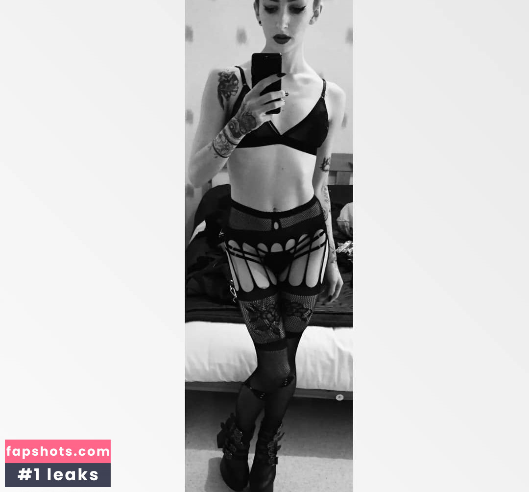 Katex Nahé úniky fotek pouze od fanoušků #14 - Fapshots