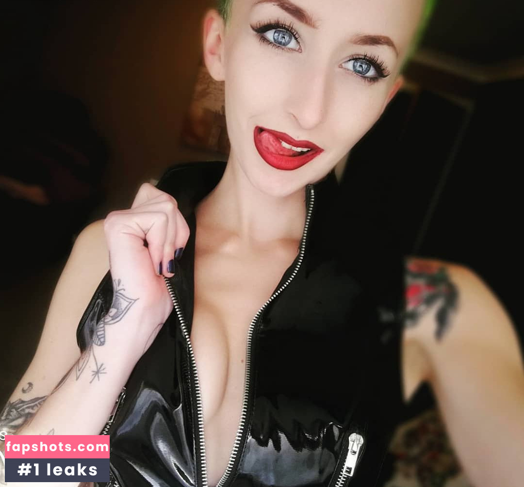 Katex Nahé úniky fotek pouze od fanoušků #50 - Fapshots