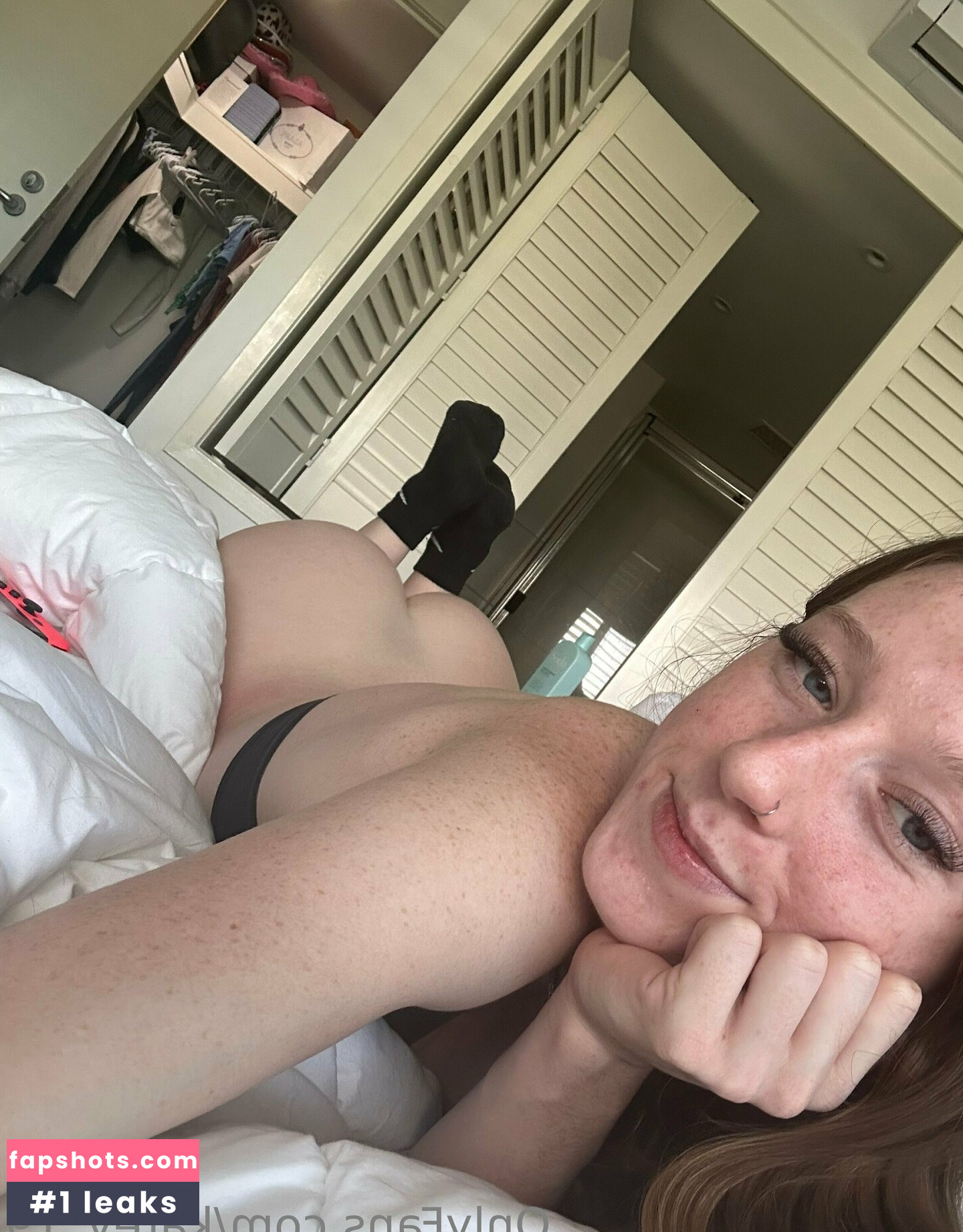 katey_19 gallery photo #5