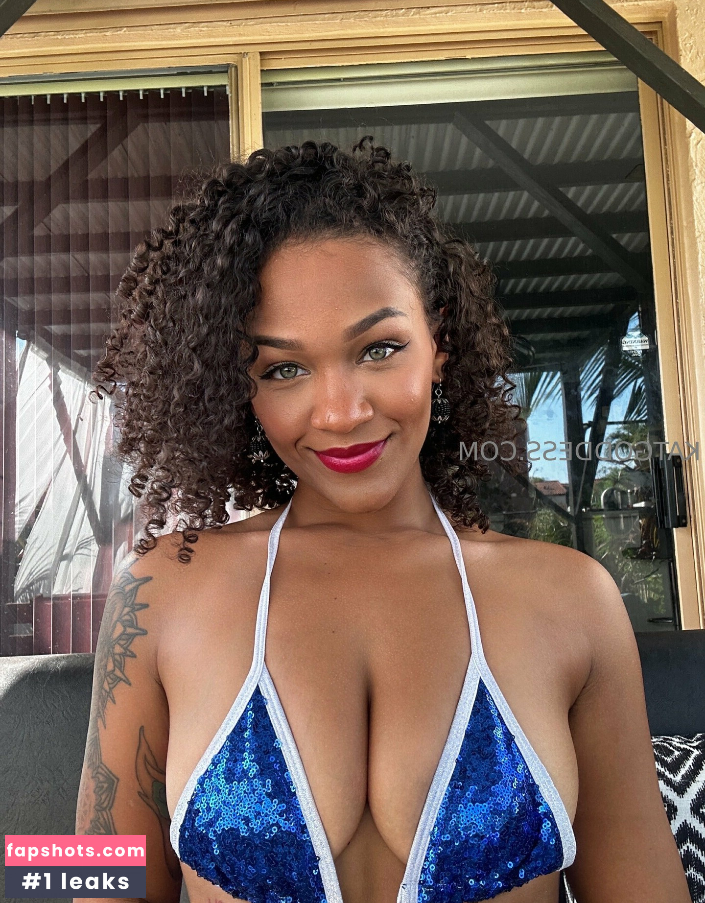 katgoddesstease gallery photo #13