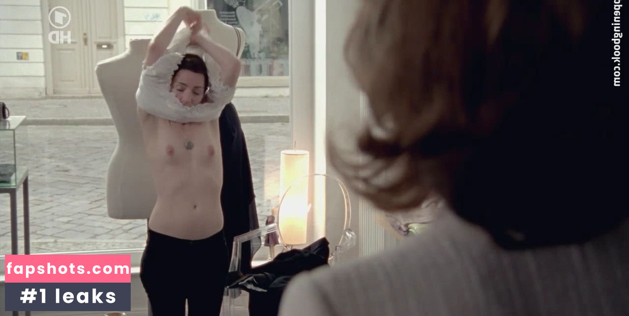 Katharina Schuettler gallery photo #4