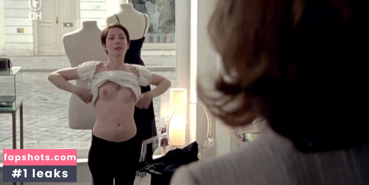 Katharina Schüttler gallery photo #23