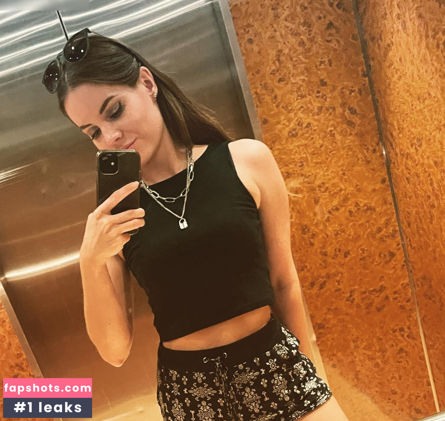 Katharina Weiß gallery photo #2