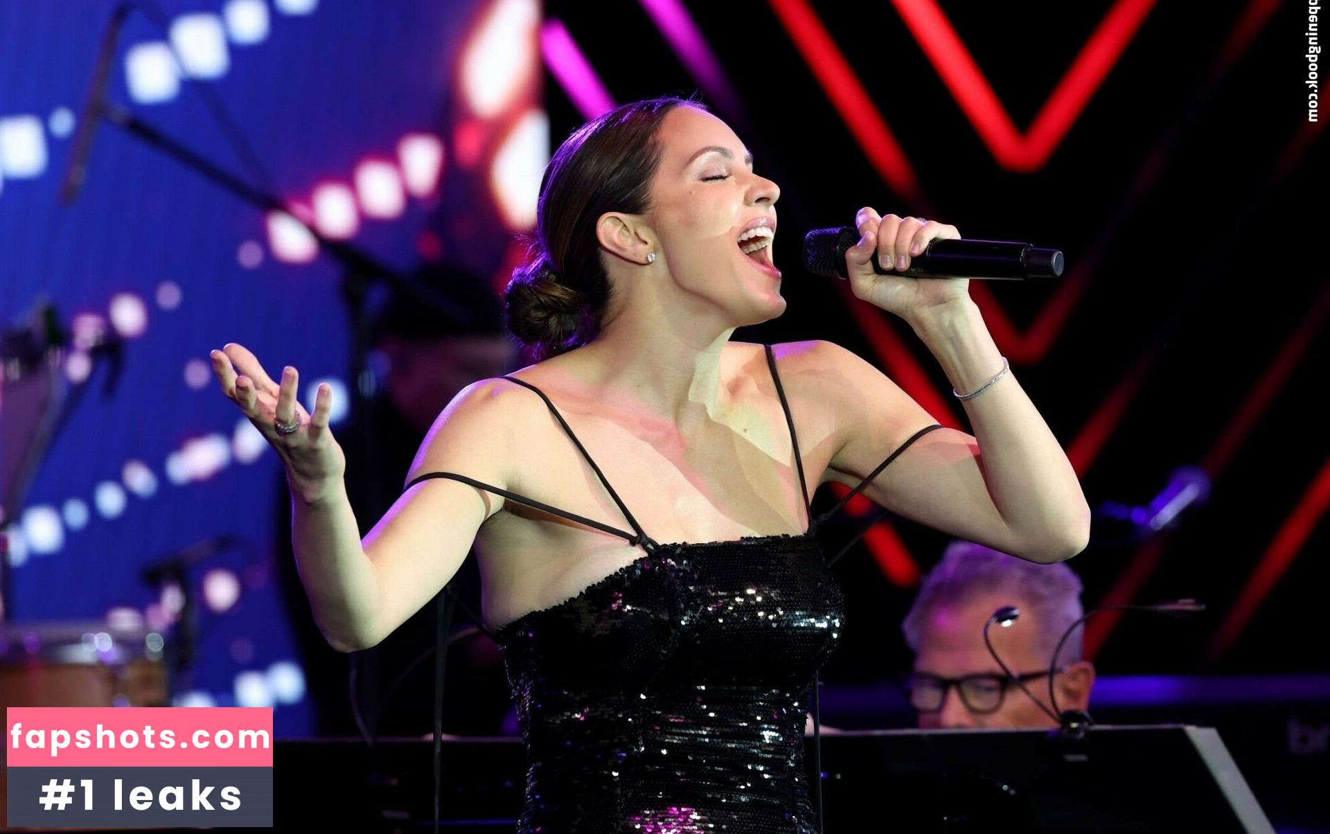 Katharine McPhee gallery photo #59