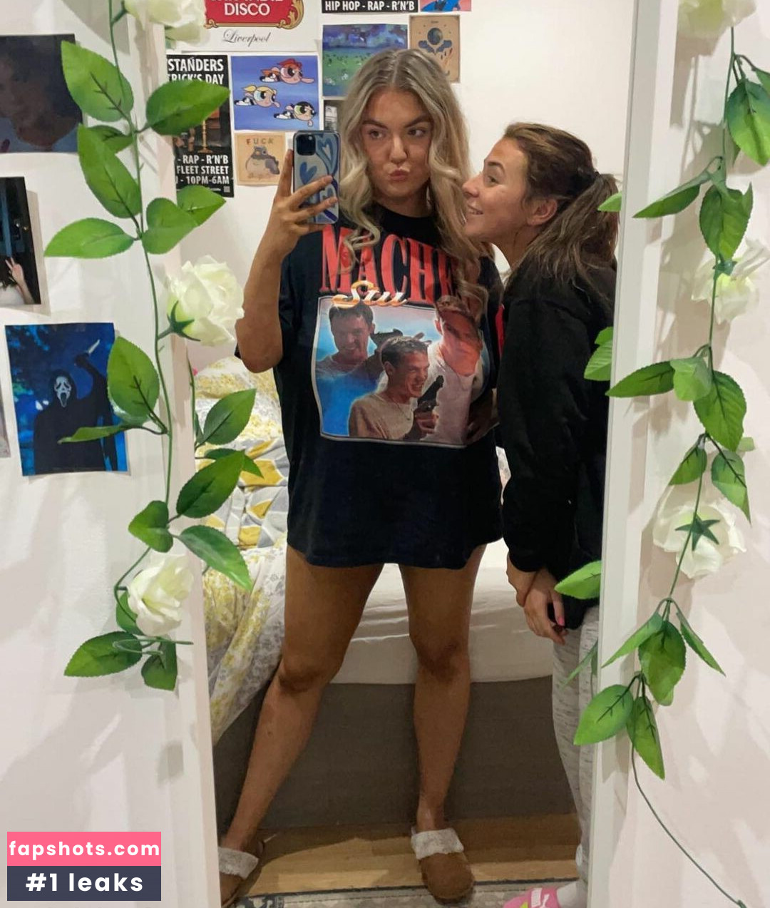 Katherine H gallery photo #11