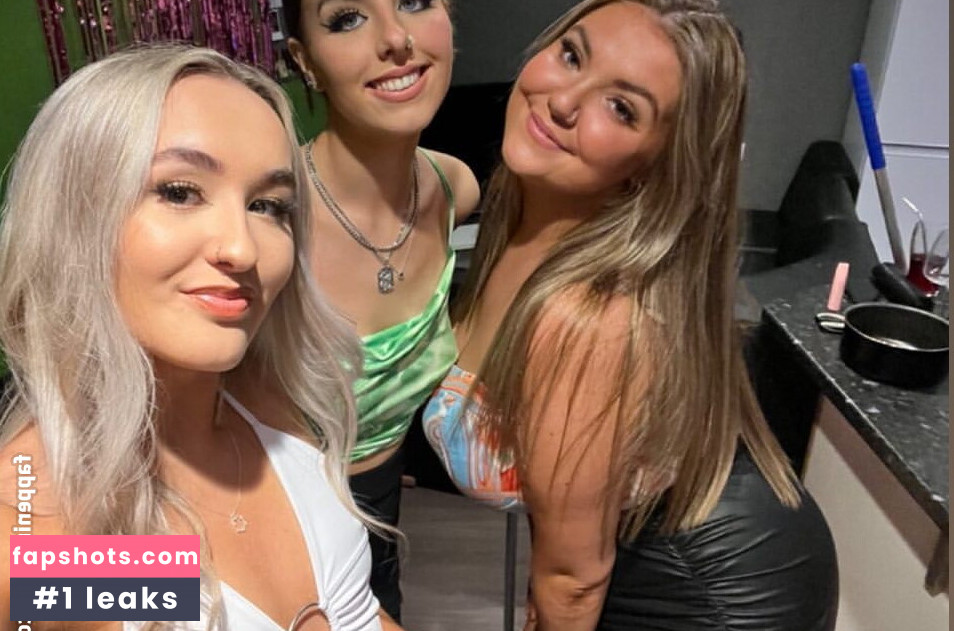 Katherine H gallery photo #8