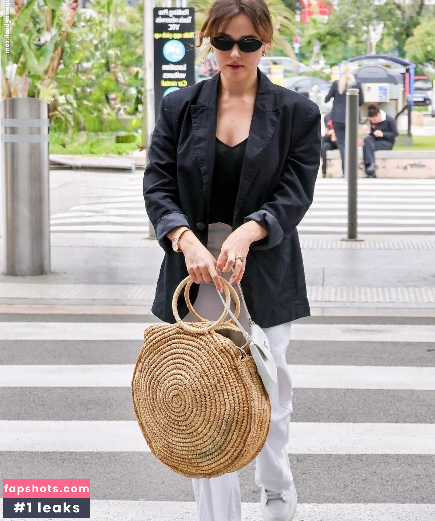 Katherine Langford gallery photo #11