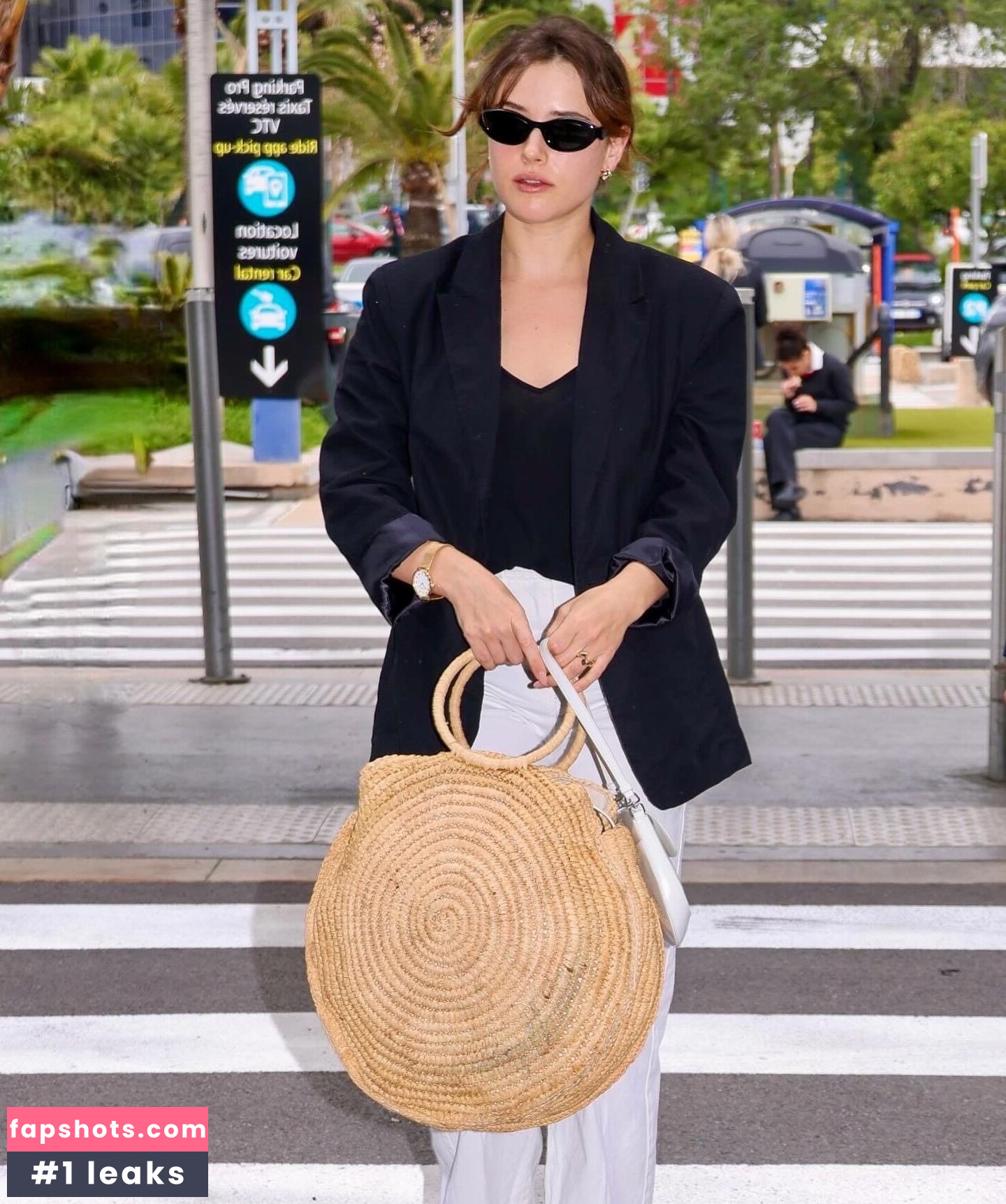 Katherine Langford gallery photo #8