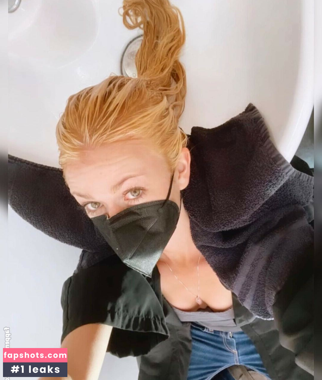 Katherine McNamara gallery photo #368