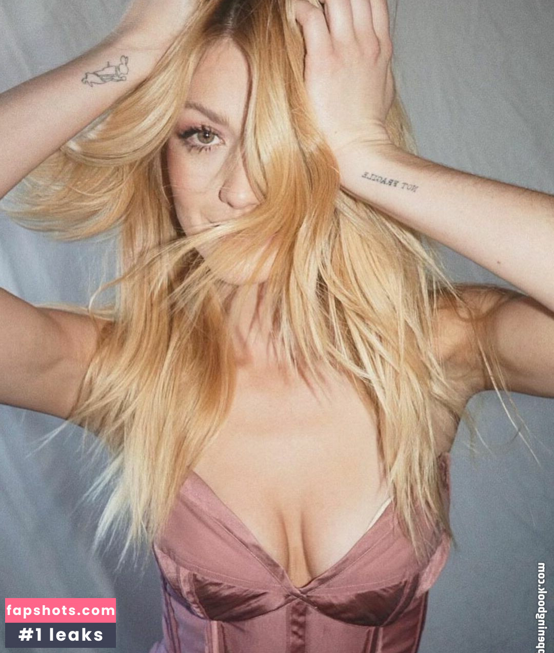 Katherine McNamara gallery photo #379