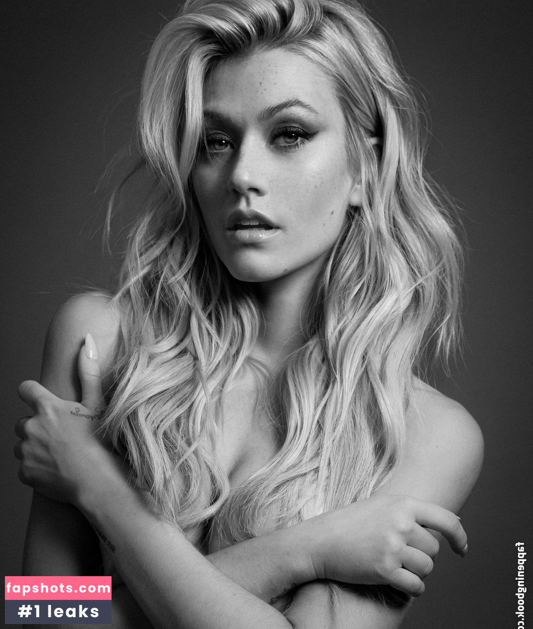 Katherine McNamara gallery photo #475