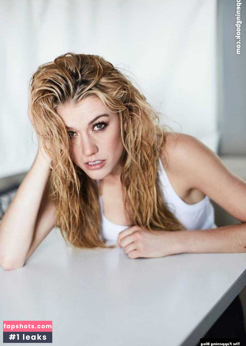 Katherine McNamara gallery photo #502