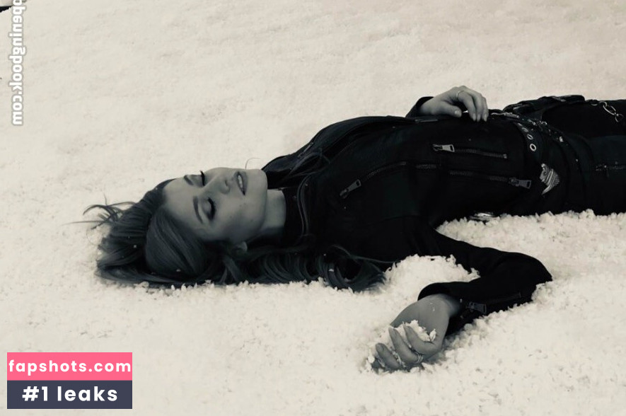 Katherine McNamara gallery photo #8