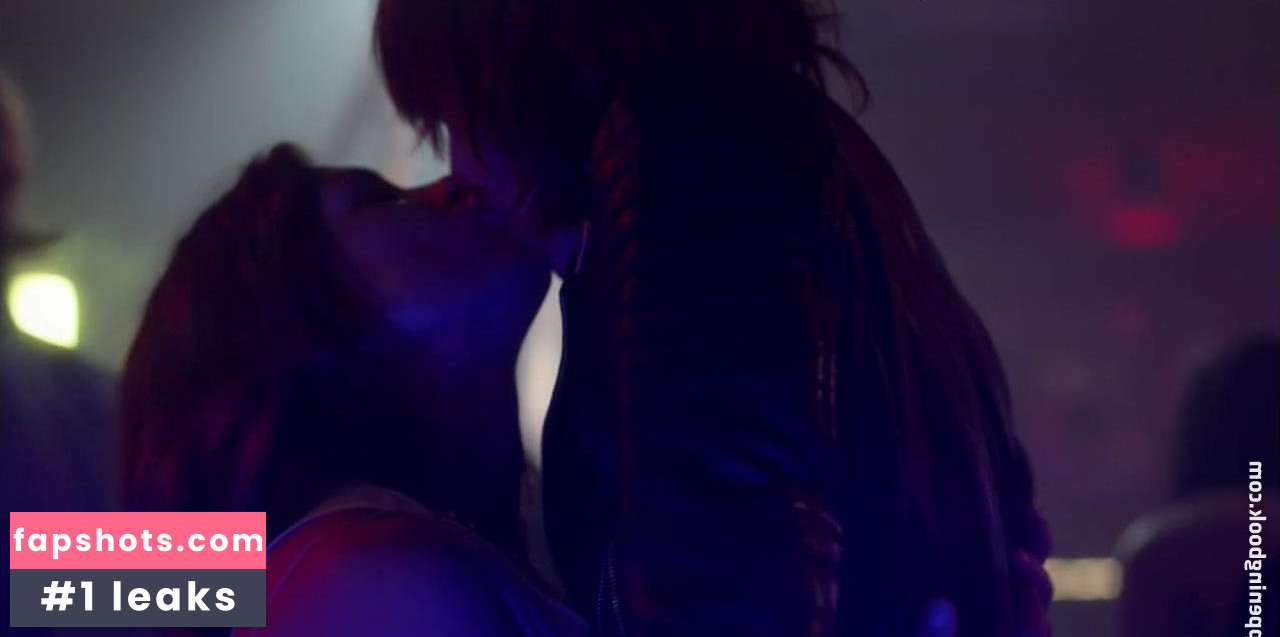 Katherine Moennig gallery photo #20