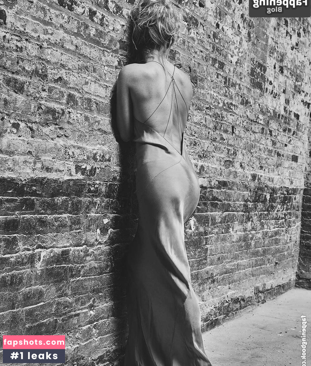 Katheryn Winnick gallery photo #102