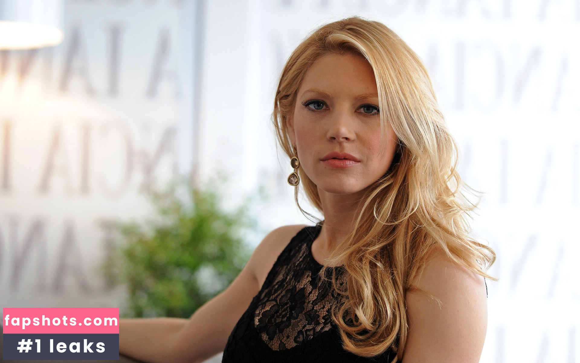 Katheryn Winnick gallery photo #238