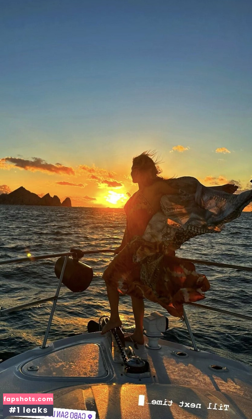 Katheryn Winnick gallery photo #301