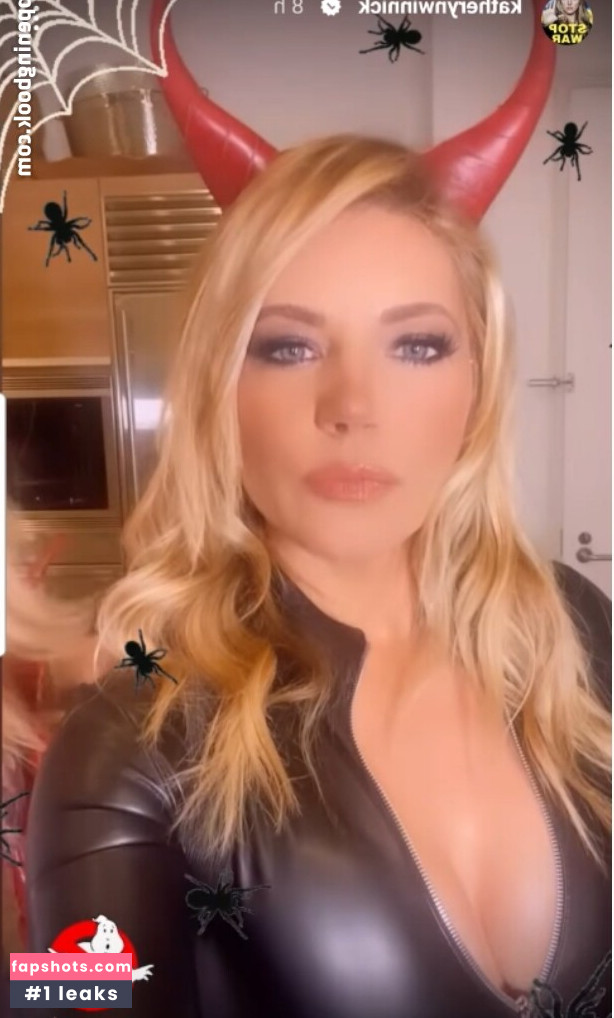 Katheryn Winnick gallery photo #350